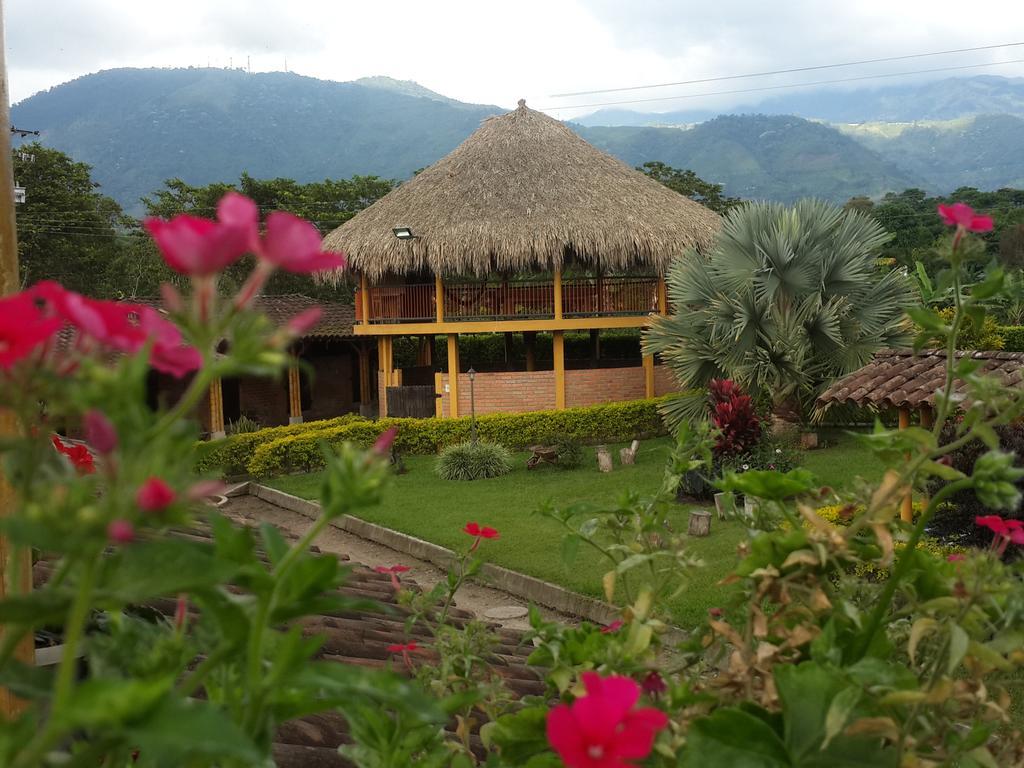 Finca El Diamante Villa Calarcá Dış mekan fotoğraf